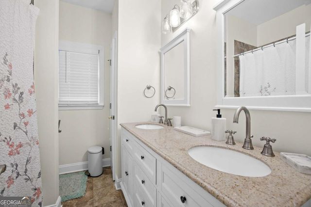 1340 Tahoe Pines Circle, Alpharetta, GA 30005