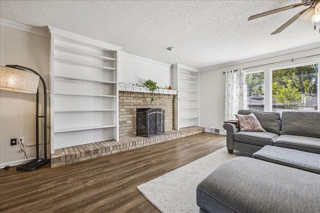 8021 BROOXIE CV, Germantown, TN 38138