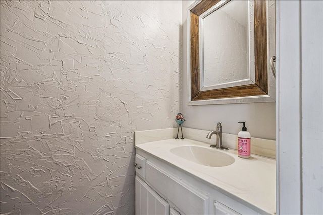 8021 BROOXIE CV, Germantown, TN 38138