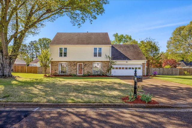 8021 BROOXIE CV, Germantown, TN 38138
