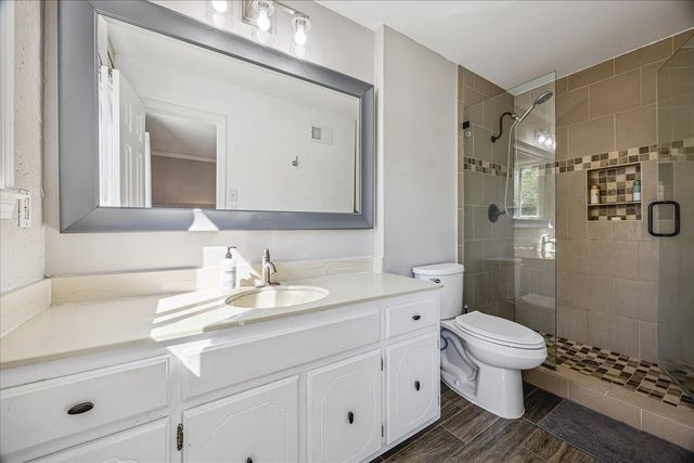 8021 BROOXIE CV, Germantown, TN 38138