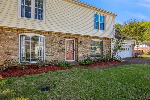 8021 BROOXIE CV, Germantown, TN 38138
