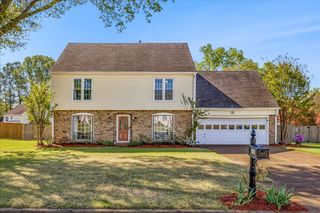 8021 BROOXIE CV, Germantown, TN 38138