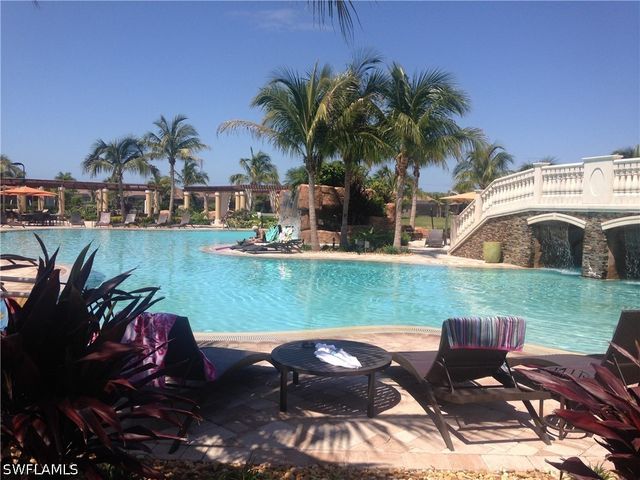9816 Giaveno CIR 1317, Naples, FL 34113
