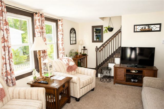 147 Pawtuxet Terrace, West Warwick, RI 02893