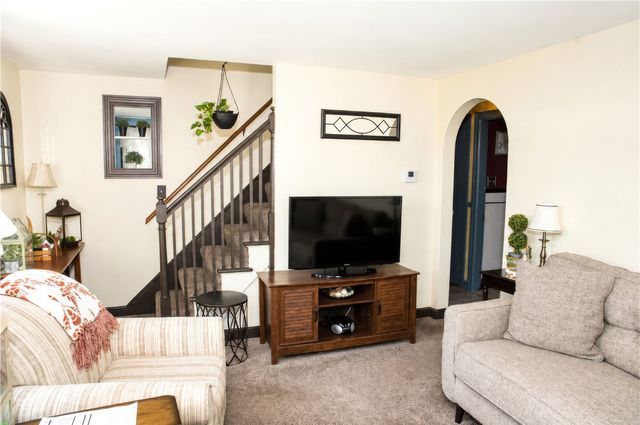 147 Pawtuxet Terrace, West Warwick, RI 02893