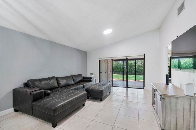 4149 Palm Forest Drive S, Delray Beach, FL 33445