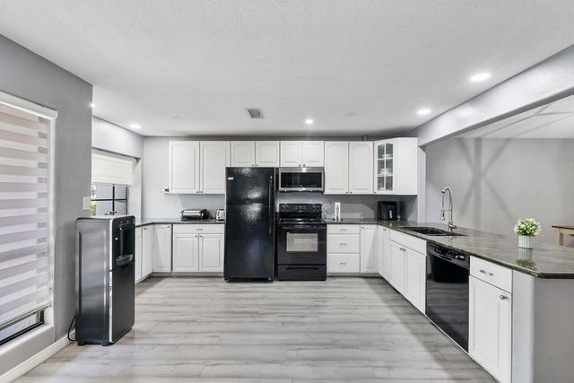4149 Palm Forest Drive S, Delray Beach, FL 33445