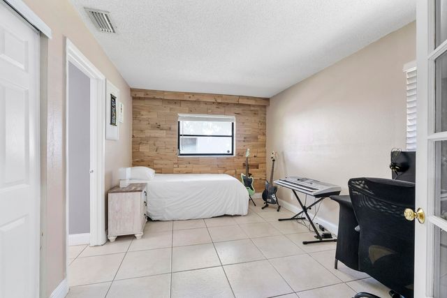 4149 Palm Forest Drive S, Delray Beach, FL 33445