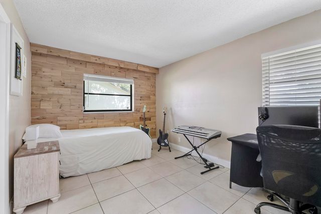 4149 Palm Forest Drive S, Delray Beach, FL 33445