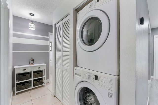 4149 Palm Forest Drive S, Delray Beach, FL 33445