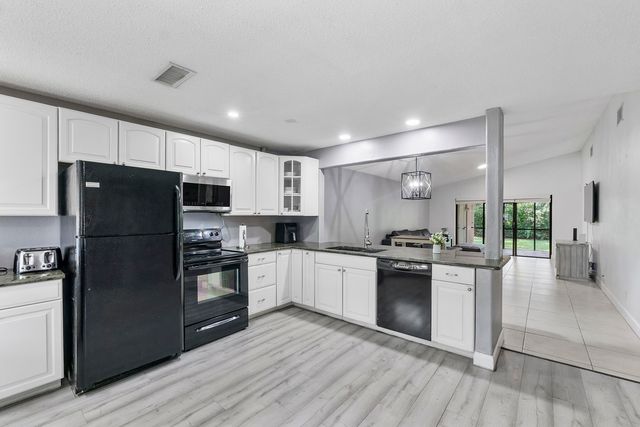 4149 Palm Forest Drive S, Delray Beach, FL 33445