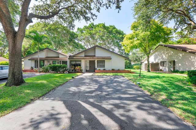 4149 Palm Forest Drive S, Delray Beach, FL 33445