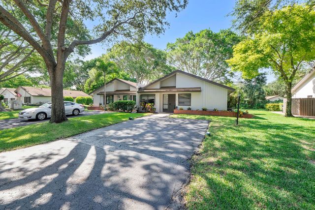 4149 Palm Forest Drive S, Delray Beach, FL 33445