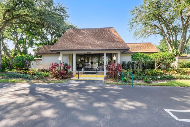 4149 Palm Forest Drive S, Delray Beach, FL 33445
