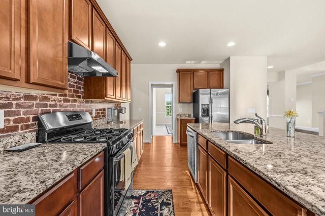 18184 PRESIDIO PL, Round Hill, VA 20141