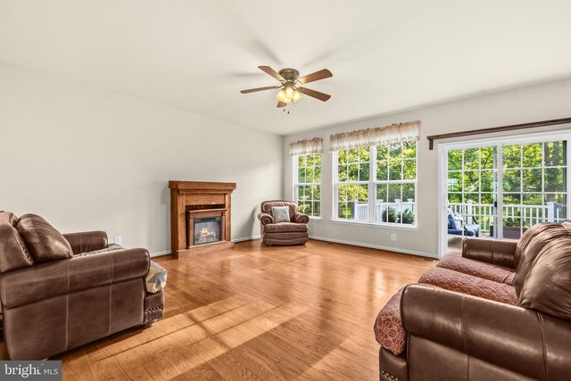18184 PRESIDIO PL, Round Hill, VA 20141