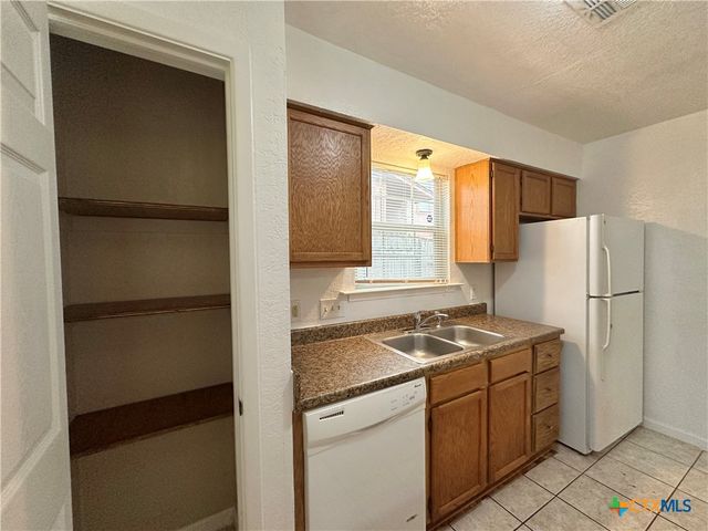 1128 Royal Crest Drive, Killeen, TX 76549