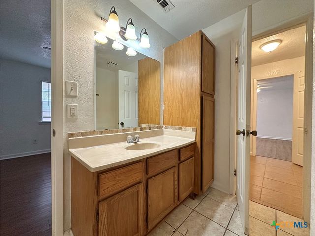 1128 Royal Crest Drive, Killeen, TX 76549