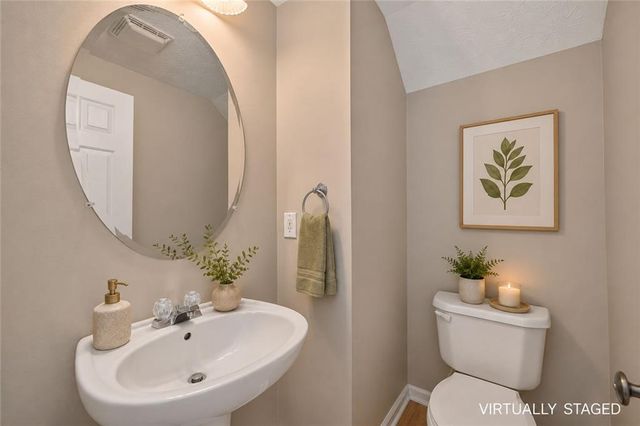 606 W Oaks Drive, Woodstock, GA 30188