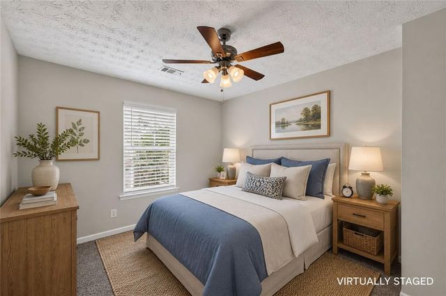 606 W Oaks Drive, Woodstock, GA 30188