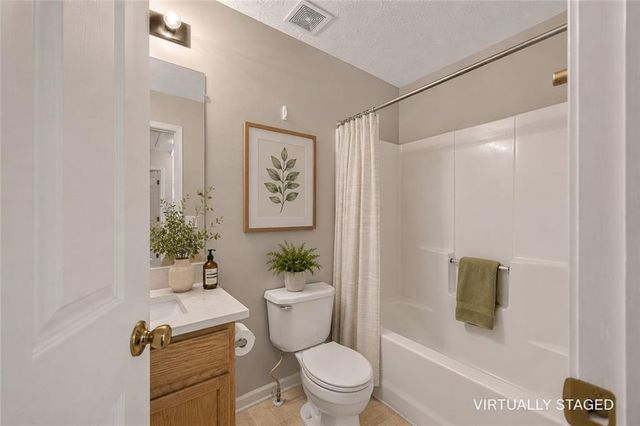 606 W Oaks Drive, Woodstock, GA 30188