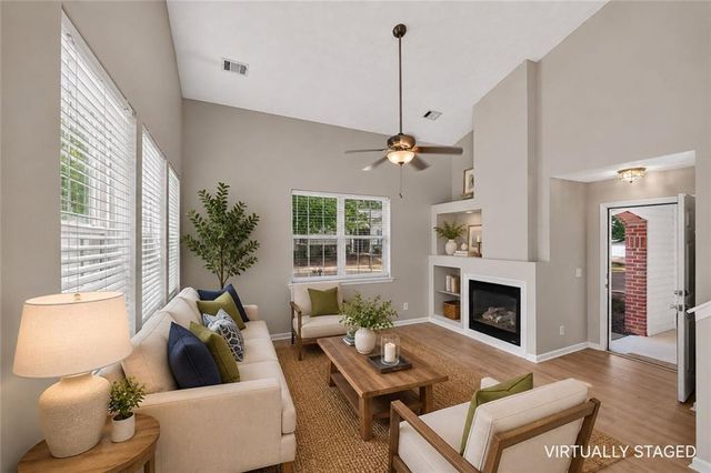 606 W Oaks Drive, Woodstock, GA 30188