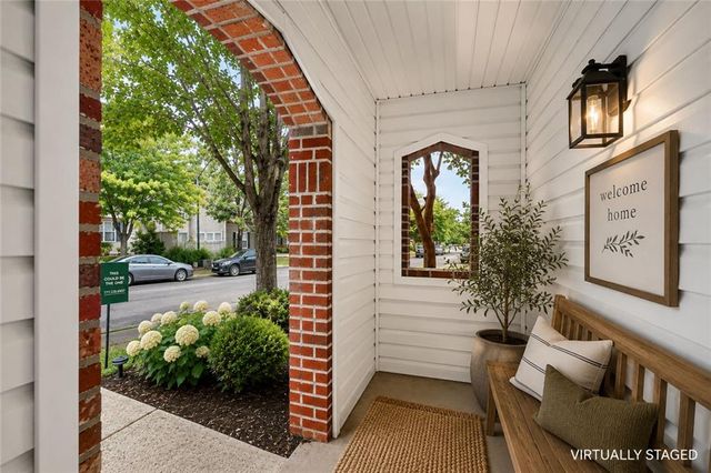 606 W Oaks Drive, Woodstock, GA 30188