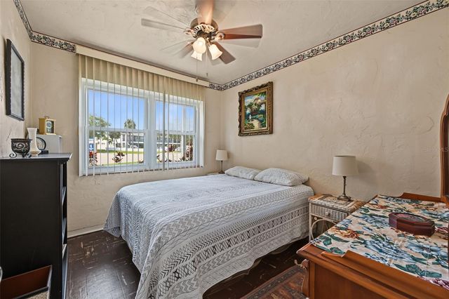 4139 1ST STREET NE, St Petersburg, FL 33703