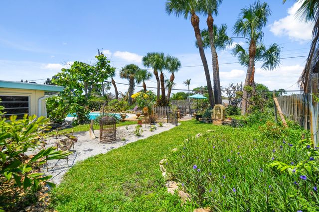 1644 NE Arch Avenue, Jensen Beach, FL 34957