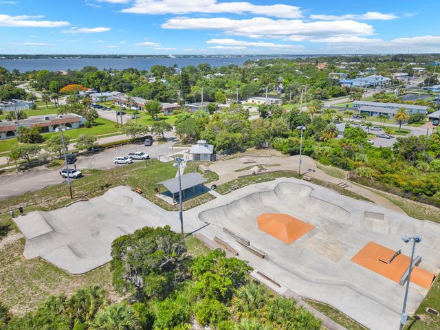 1644 NE Arch Avenue, Jensen Beach, FL 34957