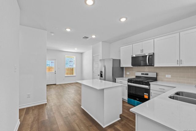 209 Jersey Ln, Boerne, TX 78006