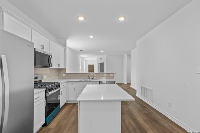 209 Jersey Ln, Boerne, TX 78006
