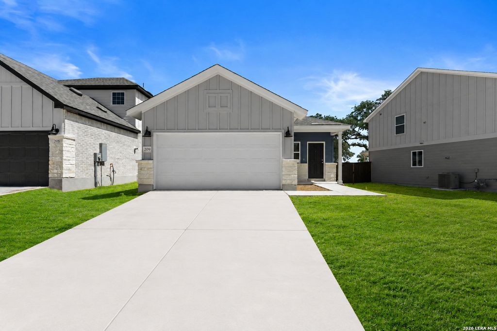 209 Jersey Ln, Boerne, TX 78006
