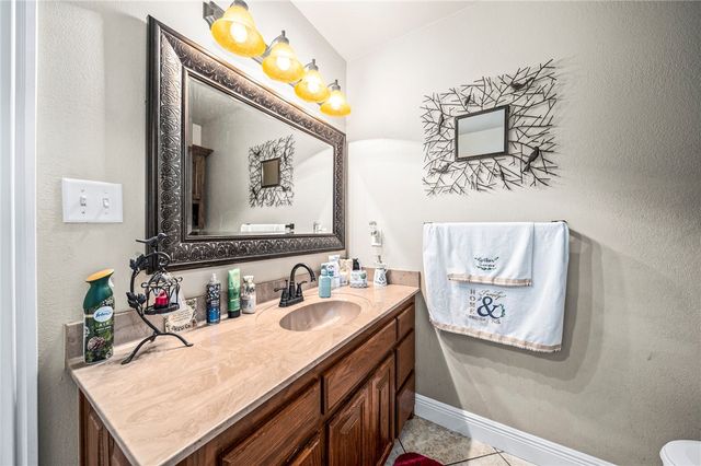 479872 1080 Road, Muldrow, OK 74948