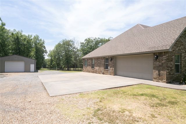 479872 1080 Road, Muldrow, OK 74948