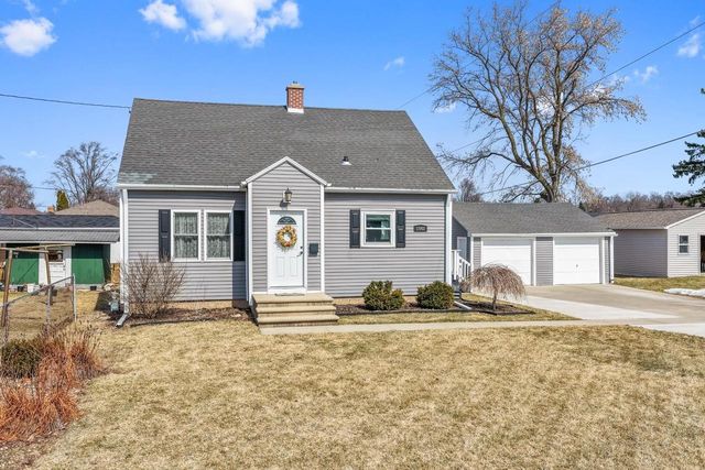 1542 9TH STREET, Green Bay, WI 54304