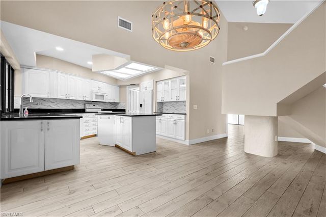 12331 Oak Brook CT, Fort Myers, FL 33908