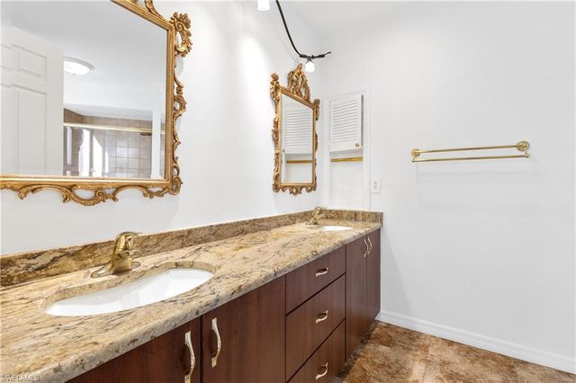 12331 Oak Brook CT, Fort Myers, FL 33908