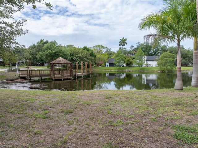 12331 Oak Brook CT, Fort Myers, FL 33908