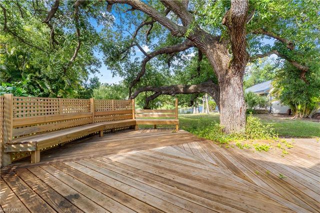 12331 Oak Brook CT, Fort Myers, FL 33908