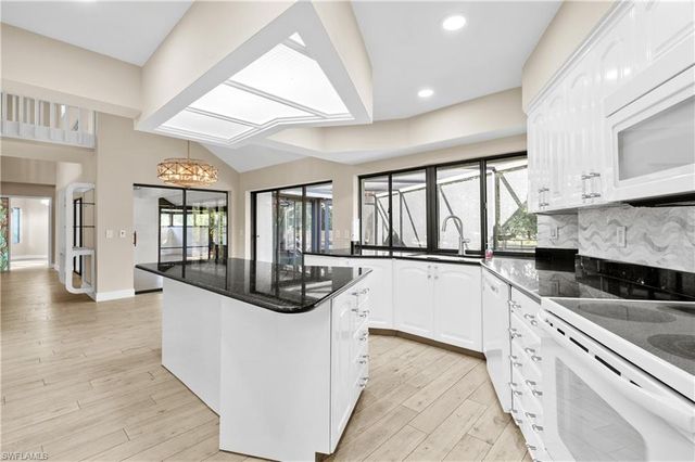 12331 Oak Brook CT, Fort Myers, FL 33908