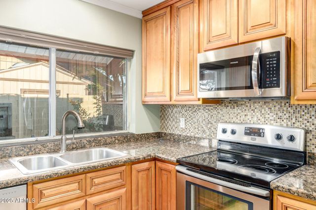 4364 E SHEENA Drive, Phoenix, AZ 85032