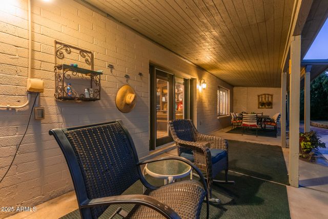 4364 E SHEENA Drive, Phoenix, AZ 85032