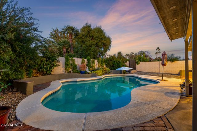 4364 E SHEENA Drive, Phoenix, AZ 85032