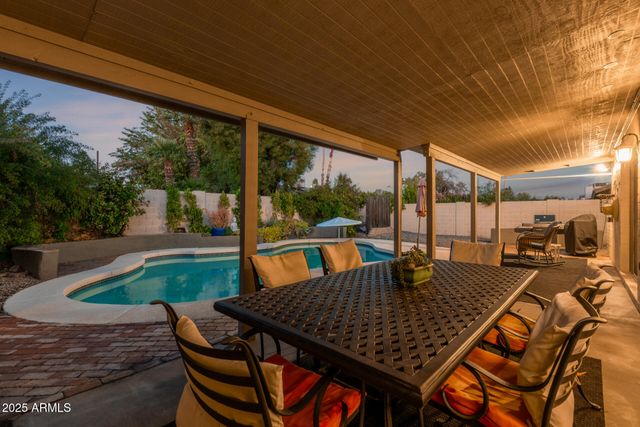 4364 E SHEENA Drive, Phoenix, AZ 85032