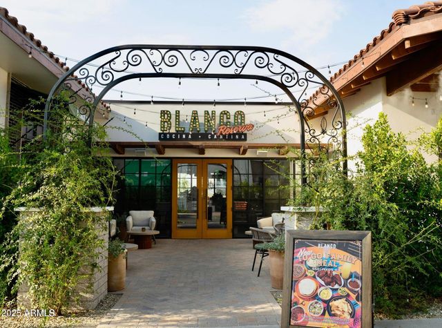 4364 E SHEENA Drive, Phoenix, AZ 85032