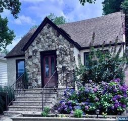 651 Day Avenue, Ridgefield, NJ 07657