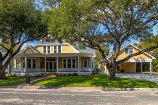 809 Paulus Street, Schulenburg, TX 78956