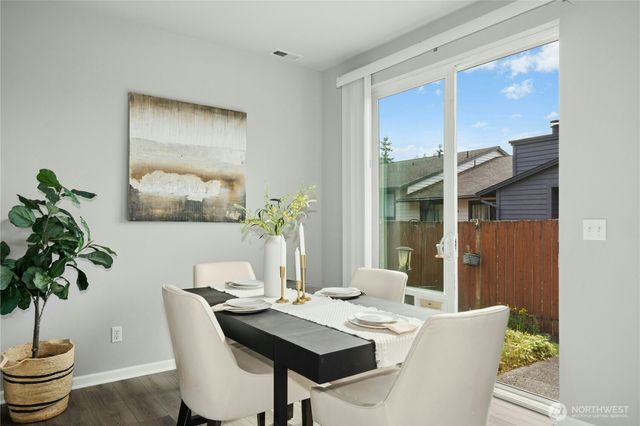445 Shelton Place NE, Renton, WA 98056